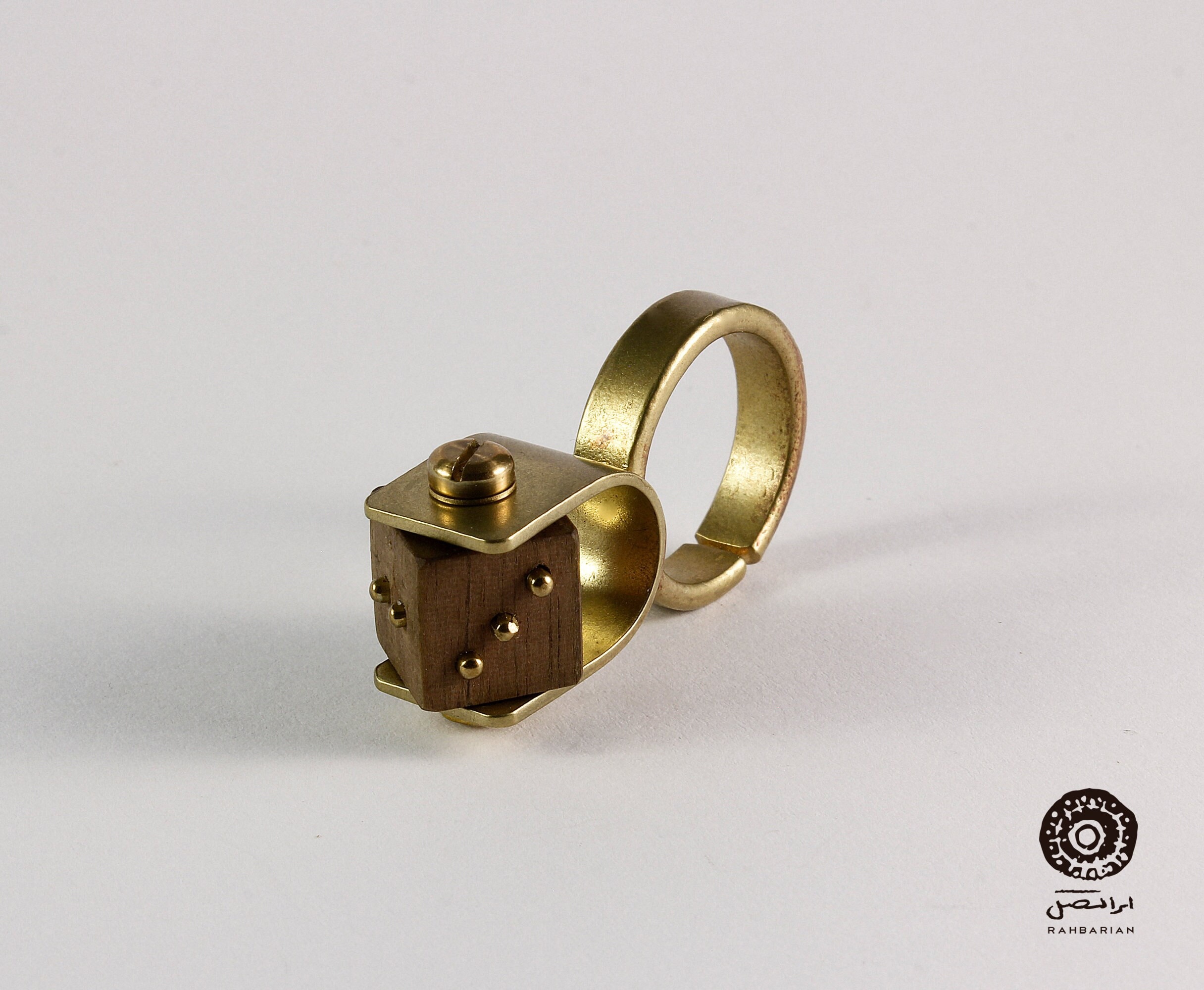Brass & Wood, with rotating Dice, Technical, Screw