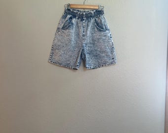Vintage 80s Acid Wash Jean Shorts Wide Leg Elastic Paperbag Waist for Women by Cascade Blues Mom Shorts Acid Wash Blue Jean Denim Short Cool