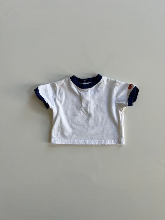 Vintage Winnie Pooh and Roo White Tee with Navy B… - image 1