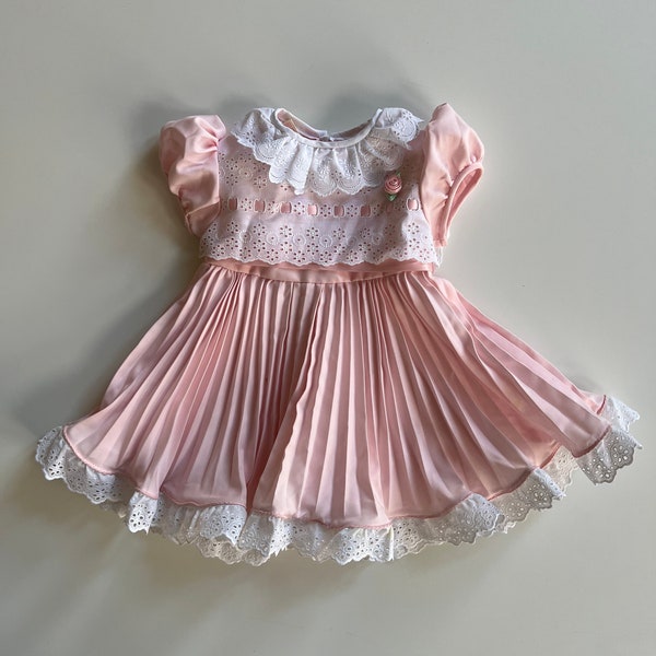 Vintage Pink Accordion Pleated Dress with White Lace and Pink Ribbon Sash by Dorissa of Miami Toddler Easter Dress Pink Pleats Vintage Girl