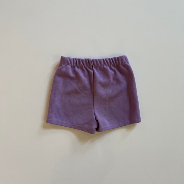 Vintage Lilac Polyester 80s Girl Shorts No Label Elastic Waist Pull On Purple Shorts Casual 80s Girl Shorts Size 6
