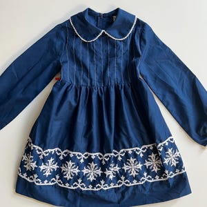 Vintage Navy Blue Long Sleeve Winter Theme Snowflake Embroidered Dress  Childrens Size 7 Shutter Bug by Betsy Daniels Girls Winter Classic