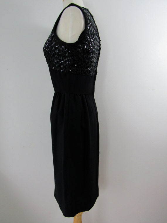 Early 1960s Black Crepe Wiggle Dress with Sequine… - image 3