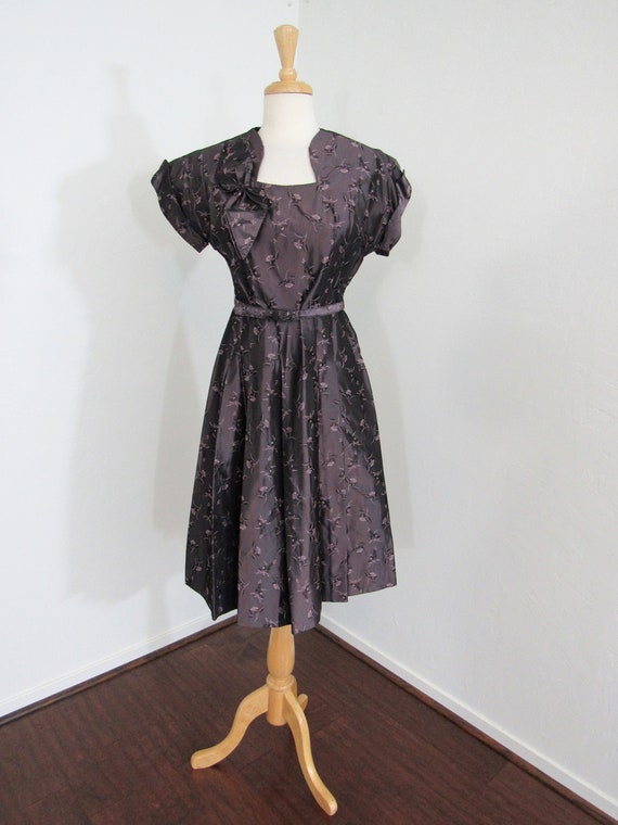 Smart & Sassy 1940s-50s Iridescent Pink/Black/Grey