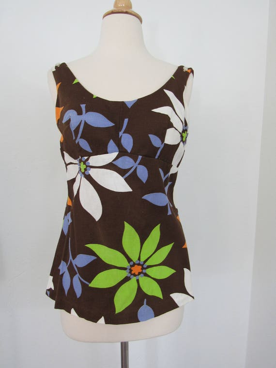 1960s Flower Power Shorts & Matching Top with Ope… - image 3