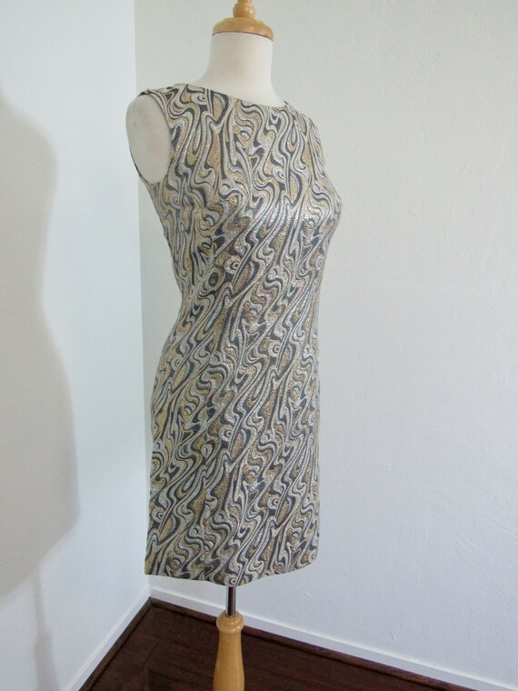 1960s Psychedelic Dress in Swirls of Iridescent G… - image 3