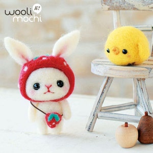 Strawberry-hat Bunny & Chick Needle Felting Kit
