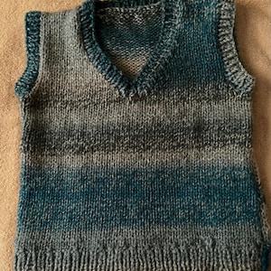 2T Hand knit Blue and Gray Ombre Vest