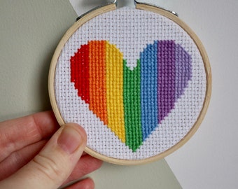 Tiny Beginners 3" Hoop Cross Stitch Kit | Love Heart | Embroidery | Bamboo Hoop | Crossstitch |