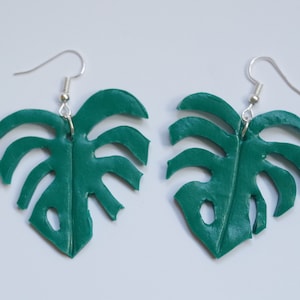 Schweizer Käse Pflanzenblatt Ohrringe - Pflanzen Ohrringe - Tropische Blatt Ohrringe - Monstera Deliciousa Ohrringe - Käse Pflanzen Ohrringe
