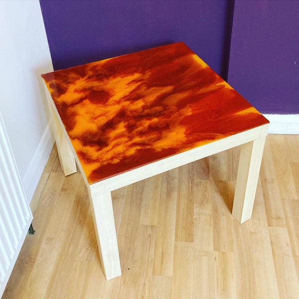 Table basse recyclée, inspirée des années 70, mobilier rétro, table basse orange.