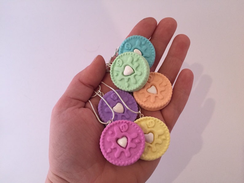 Mini Jammy Dodger Necklace in Pastel Colours Quirky Mini Biscuit Jewellery Rainbow Colours Baby Colours Fairy Kei Jewellery Deco image 2