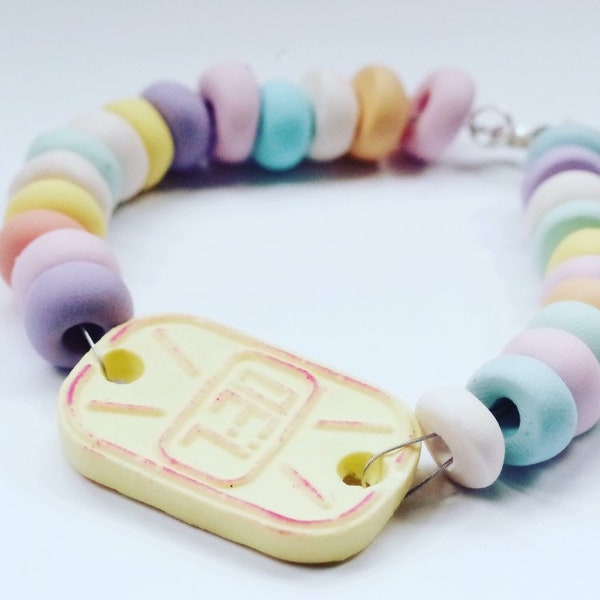 Bracelet montre bonbon - montre chérie - pâte polymère mais semble réaliste - montre comestible - bracelet chérie - couleurs pastel - jolie fée kei