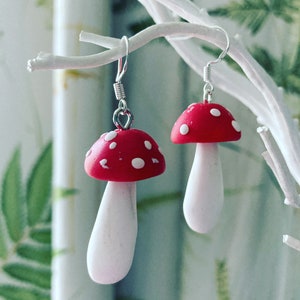 Realistic Mushroom Earrings - Cute Mushroom Jewellery - Mushroom Earrings - Mushroom Dangle Earrings - Novelty Earrings - Summer Jewellery