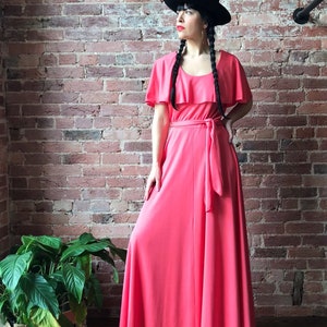 robe longue vintage des années 70 | ALISON AYERS Robe ceinturée à col drapé en polyester Original