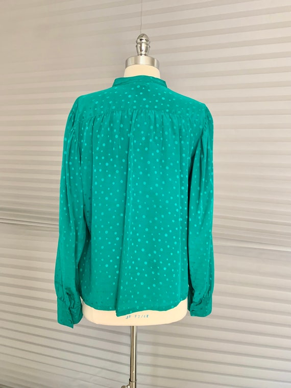 1970s 1980s Emerald Green Tie-Neck Blouse - image 5