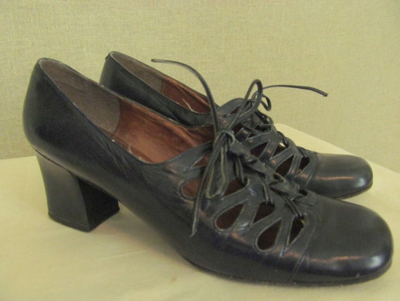 1960s Black Leather Shoes / Vintage 60s Oxford Sh… - image 3