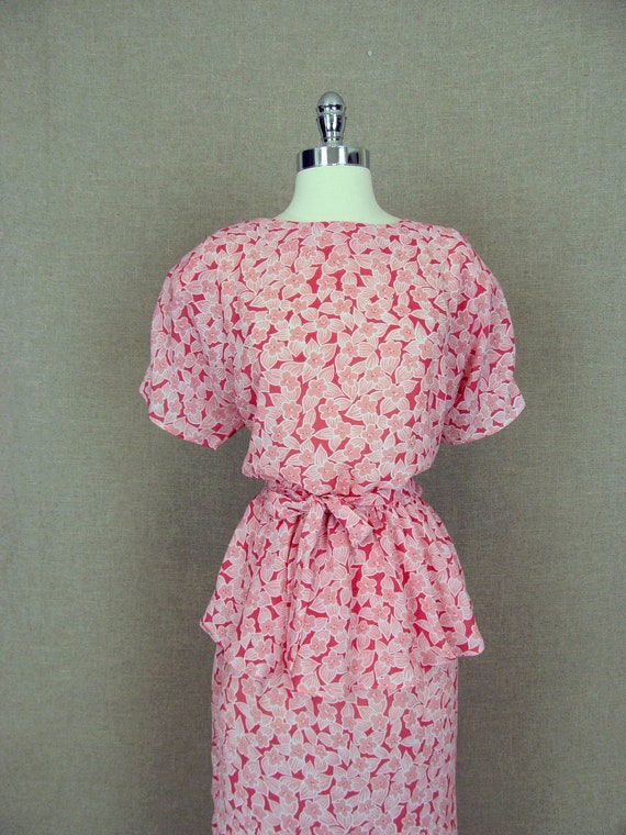 SALE - Vintage 70s80s Dress / Pink Floral Peplum … - image 1