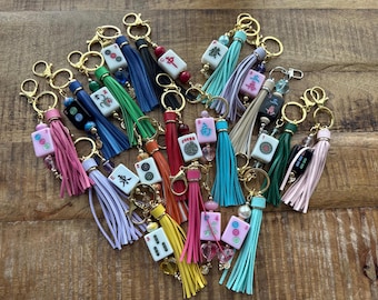 Charm de sac en tuile de mahjong fait main avec pampille, mélange de perles