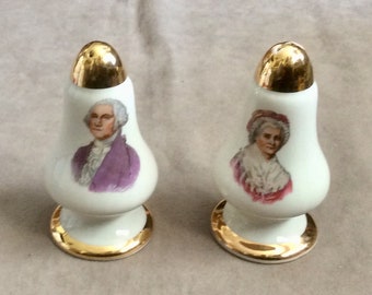 Vintage US Capital and Monument Salt and Pepper Shakers