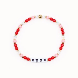 Bracelet mot personnalisé, perles acryliques et toupies 4 mm, Rose, Bracelet prénom personnalisé, You Are Loved, Bracelet Saint-Valentin, XOXO, Rouge, Rose