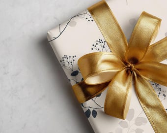Inpakpapierrol bloemen, rustieke crème botanische cadeauverpakking, Scandinavisch inpakpapier, elegante uitstraling, matte of glanzende afwerking