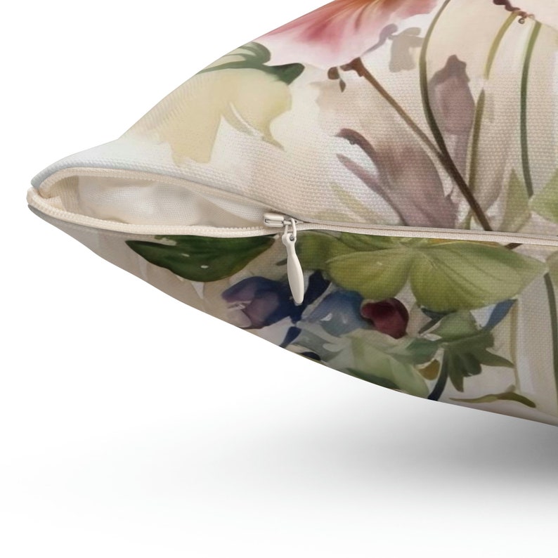 Amichy Throw Pillow - Thumbnail 3