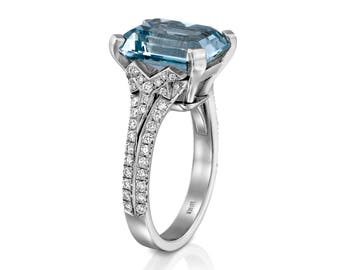 Aquamarine and diamonds Starburst design Engagement Ring, 18K gold