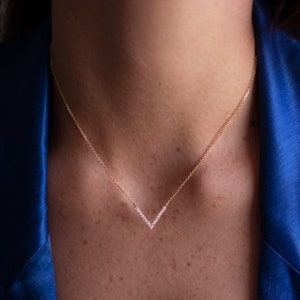 V Diamonds Necklace, Victory necklace