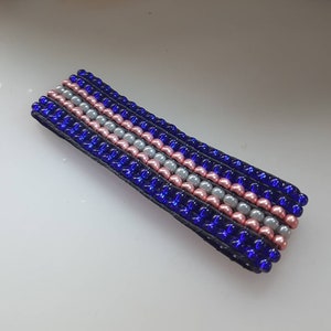 Zaadkraal geweven rekbare armband, combinatie van blauwroze en grijs 6mm.
