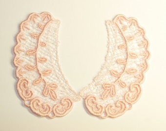 Doll Lace Collar #CR28 LIGHT PEACH-PINK