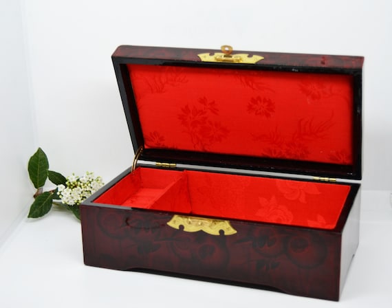 Vintage Chinese Lacquered Wooden Jewelry Box: Carved Oriental Inlays