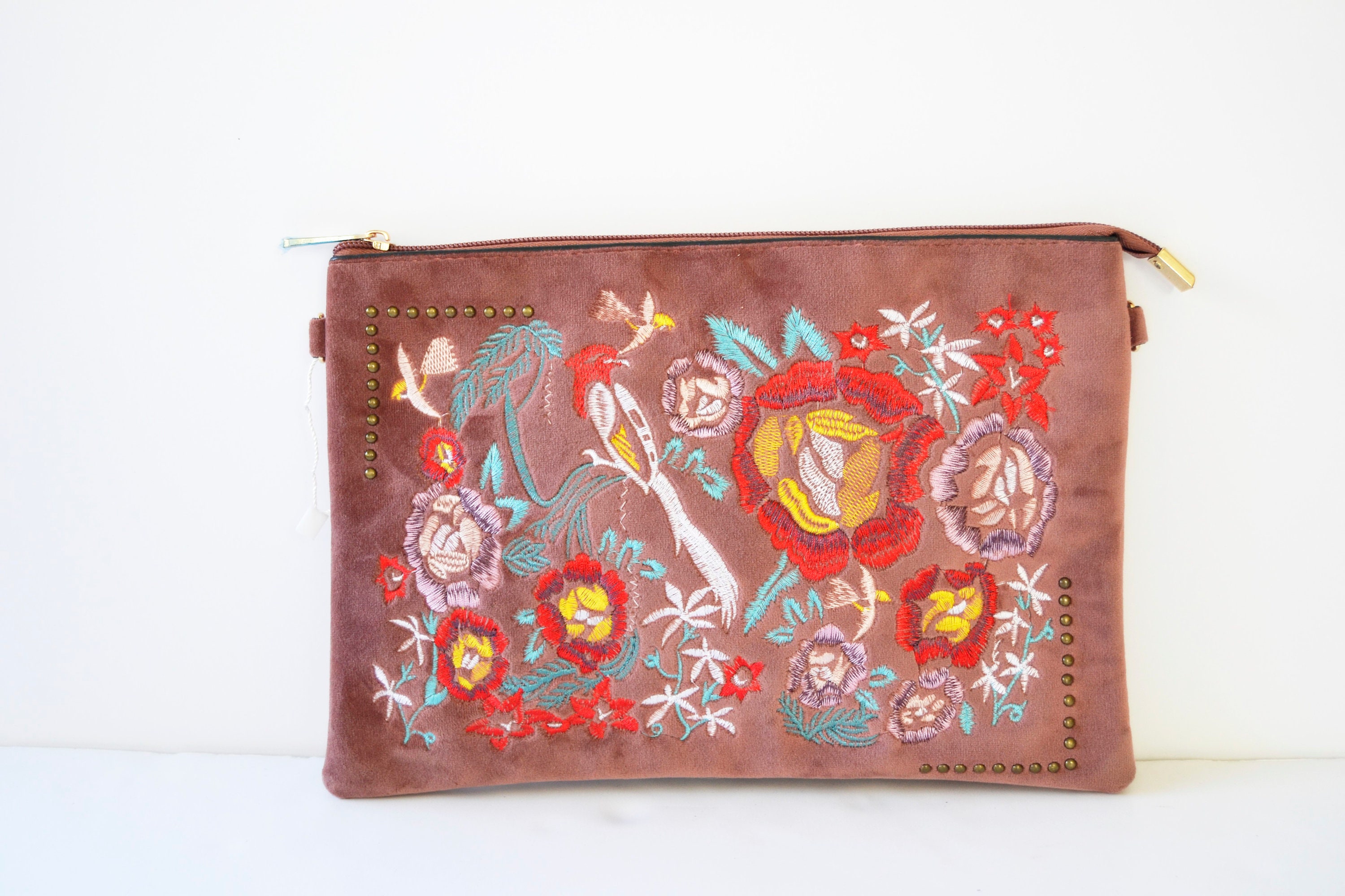 アンティークベルベット刺繍　ハンドバッグ 刺繍入り花柄ベルベットバッグ：ヴィンテージスタイルのハンドバッグ