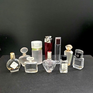 coleccion de frascos de perfumes miniaturas vintage