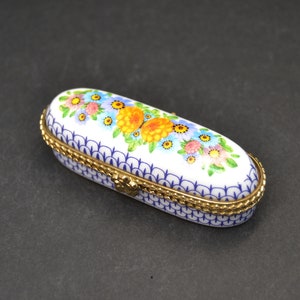 vintage caja de porcelana,porcelain vanity,porcelain trinket box, caja pequeña,Vintage Manuscrito Porcelain Trinket Box , Pill Box