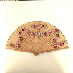 abanico de madera,abanico vintage,abanico de mujer,abanico de España,abanico plegable,abanico de coleccion,abanico de diseño,abanico