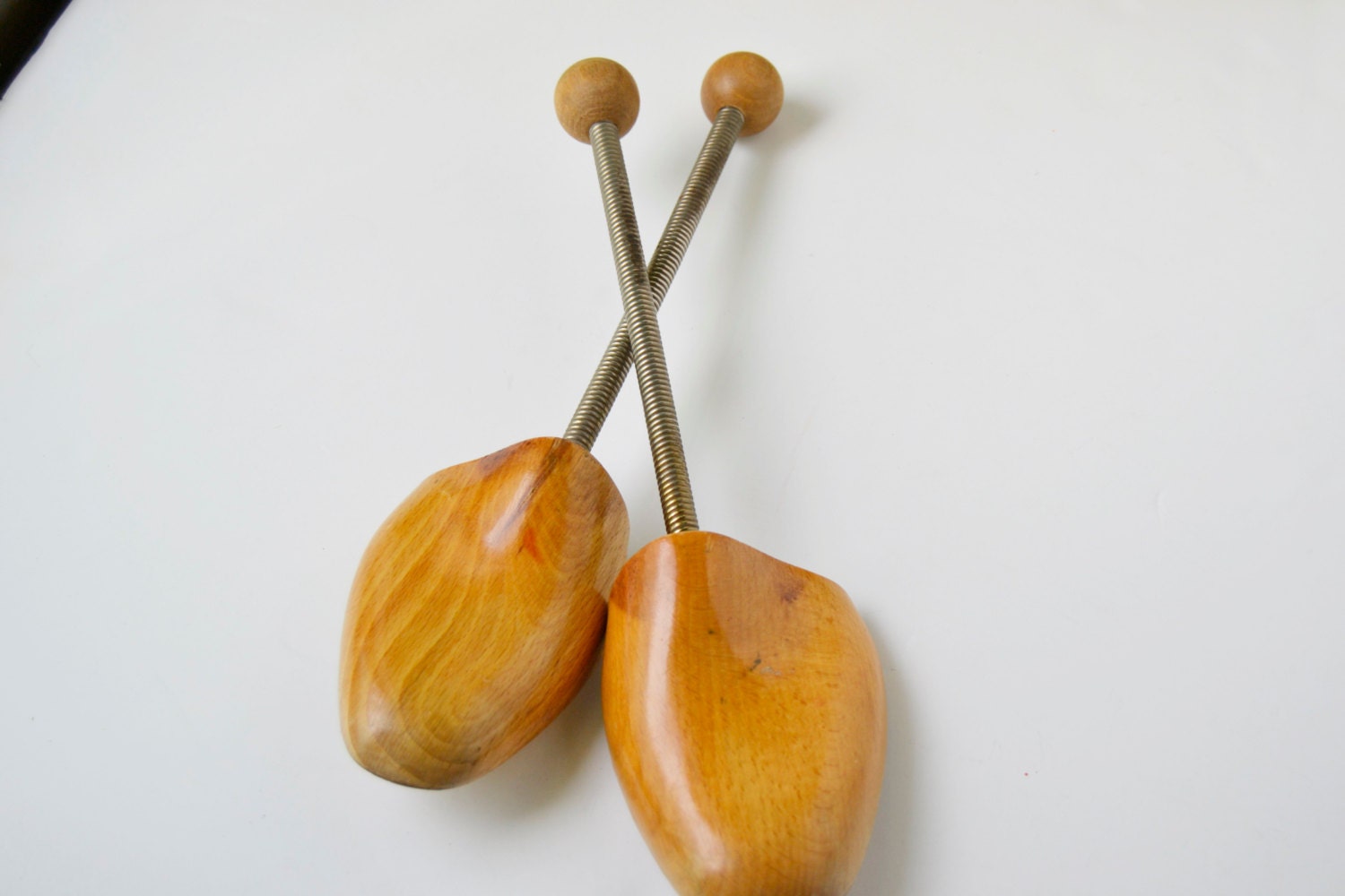 Madera Vintage formas camilla de zapatos | Etsy