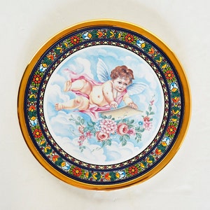 decorative plate in hand-drawn porcelain, decorative plate with angel, decorative plate of hand-drawn Spanish ceramics, profiled decoration