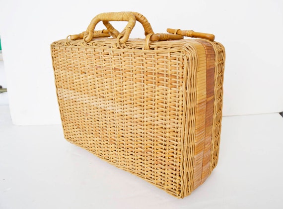 Wicker bag, wooden bag