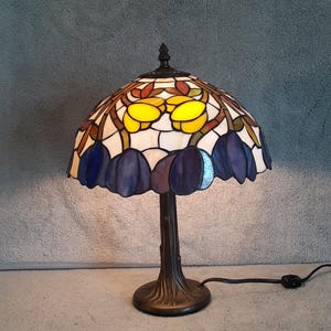 Stained Glass Lamp - Floral Themed Lamp - Accent Lamp