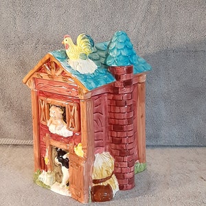 Cookie Jar - Old Barn Theme - Storage Jar - Treat Jar - Animal Theme Cookie Jar