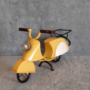 Metal Art Sculpture - Motorcycle Theme - Scooter Theme - Vespa Style