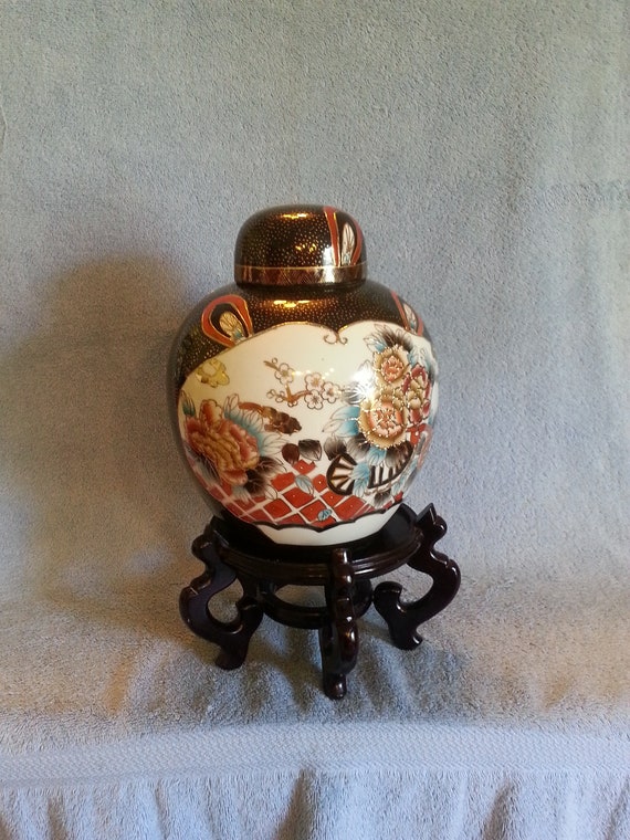 asian urn stands Europeon sex scenes
