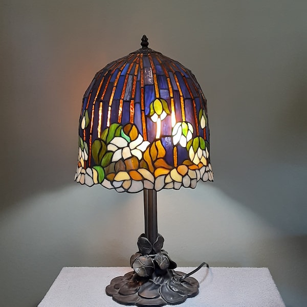 Stained Glass Lamp - Accent Lamp - Flowering Lotus Pattern