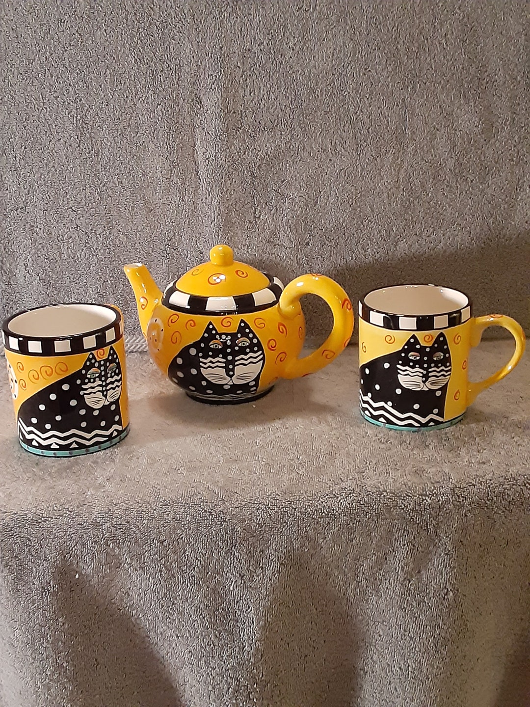 Teapot Cat Themed Teapot Laura Burch Teapot Teapot and Matching Cups