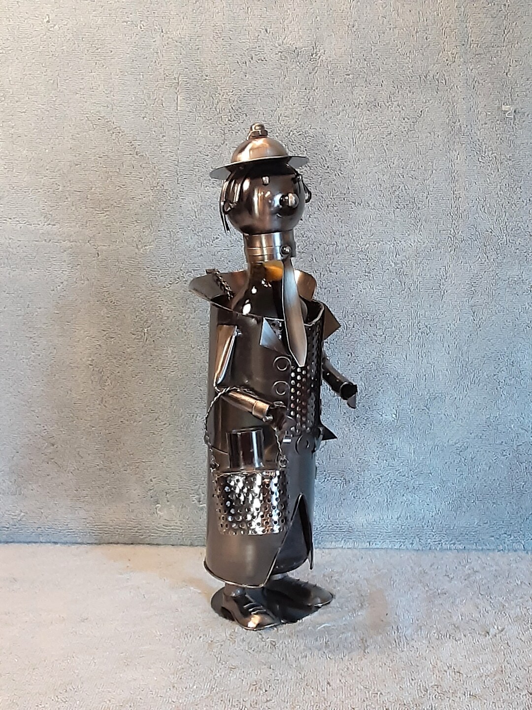 Metal Art Wine Bottle Holder Businessman Carrying His Lunch Box Wine