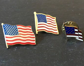 1 VTg US American Wave Flag gold tone pin patriotic red white & blue enamel resin brooch lapel tie tacks USA wedding birthday jewelry gift