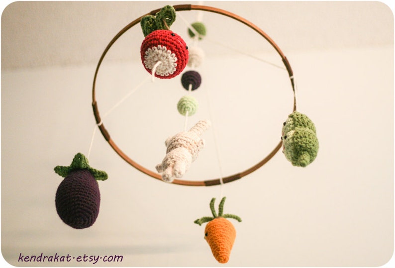 Little Veggie Baby Mobile Crochet Pattern image 5