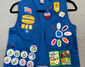 Girl Scouts Daisy Vest Kids M 10-12 Blue Patched Southern Arizona 789 Vintage