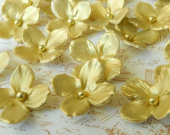 24 Gold Metallic Edible Sugar Hydrangeas